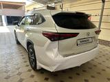 Toyota Highlander 2022 года за 27 000 000 тг. в Шымкент – фото 5
