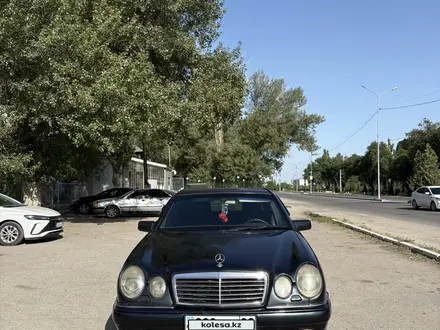 Mercedes-Benz E 230 1996 года за 2 000 000 тг. в Тараз – фото 3