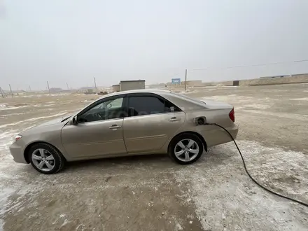 Toyota Camry 2003 года за 4 700 000 тг. в Жанаозен – фото 2