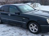 Mercedes-Benz E 230 1995 года за 1 900 000 тг. в Караганда – фото 3
