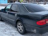 Mercedes-Benz E 230 1995 года за 1 900 000 тг. в Караганда – фото 5