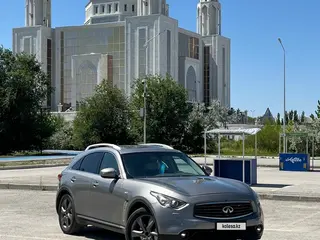 Infiniti FX37