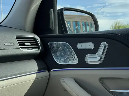 Mercedes-Benz GLS 450 2024 года за 57 000 000 тг. в Астана – фото 14