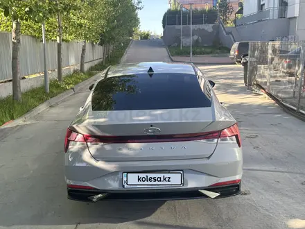 Hyundai Elantra 2021 года за 8 000 000 тг. в Актобе – фото 5