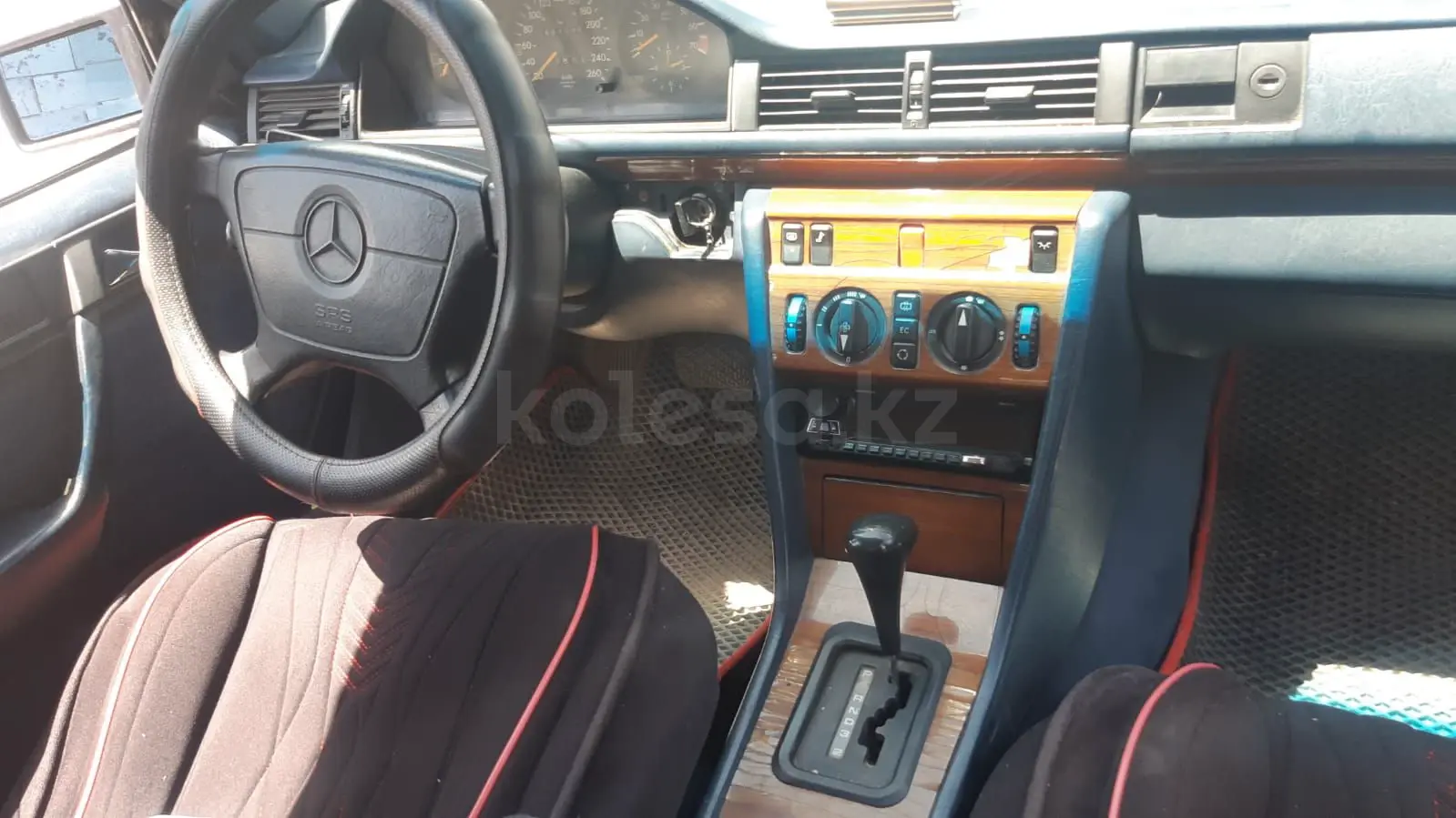 Mercedes-Benz E-Class, 1993