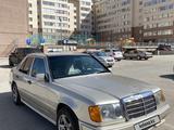 Mercedes-Benz E 220 1990 годаүшін1 600 000 тг. в Астана – фото 5