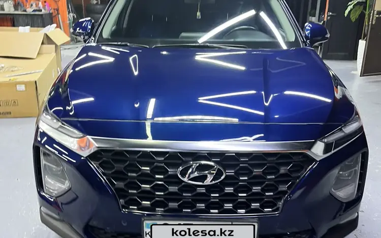 Hyundai Santa Fe 2019 года за 12 000 000 тг. в Астана