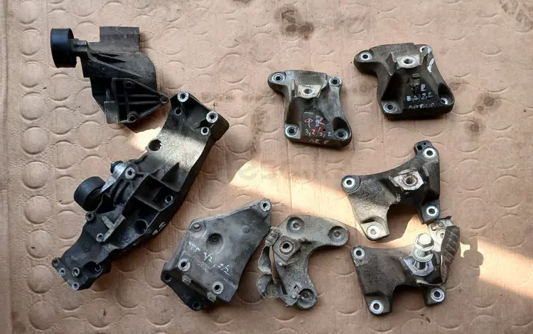 Крепления двигателя за 1 960 тг. в Алматы