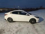 Hyundai Accent 2021 года за 8 000 000 тг. в Усть-Каменогорск – фото 2