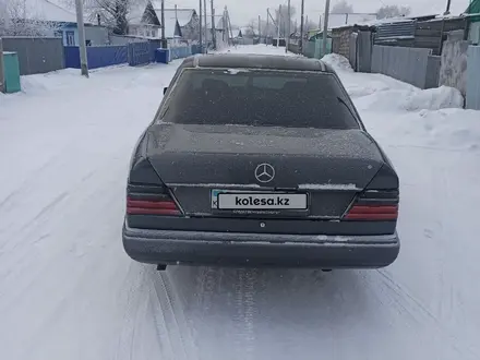 Mercedes-Benz E 230 1992 года за 1 400 000 тг. в Астана – фото 4