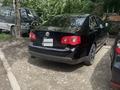 Volkswagen Jetta 2005 годаүшін2 500 000 тг. в Усть-Каменогорск – фото 2