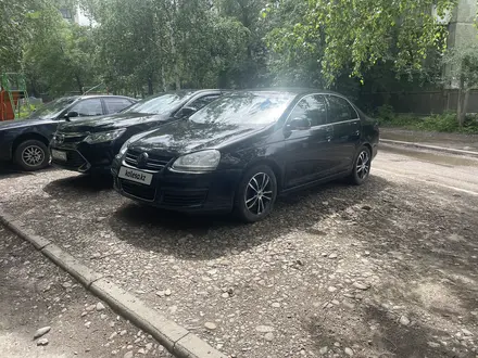 Volkswagen Jetta 2005 года за 2 400 000 тг. в Усть-Каменогорск – фото 3