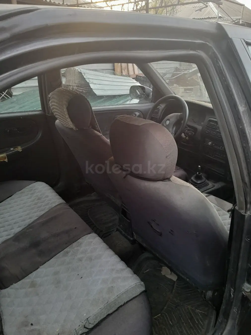 Nissan Primera, 1993