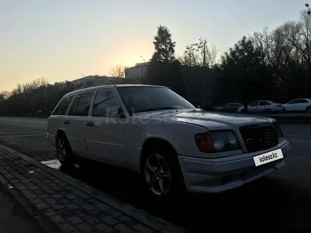 Mercedes-Benz E 300 1990 года за 950 000 тг. в Шымкент – фото 4