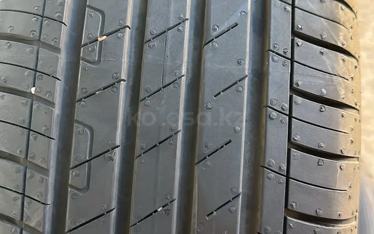 Goodyear 215/55/17r за 19 500 тг. в Астана