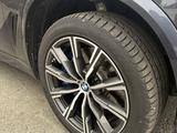 BMW X5 2018 года за 28 500 000 тг. в Семей – фото 3
