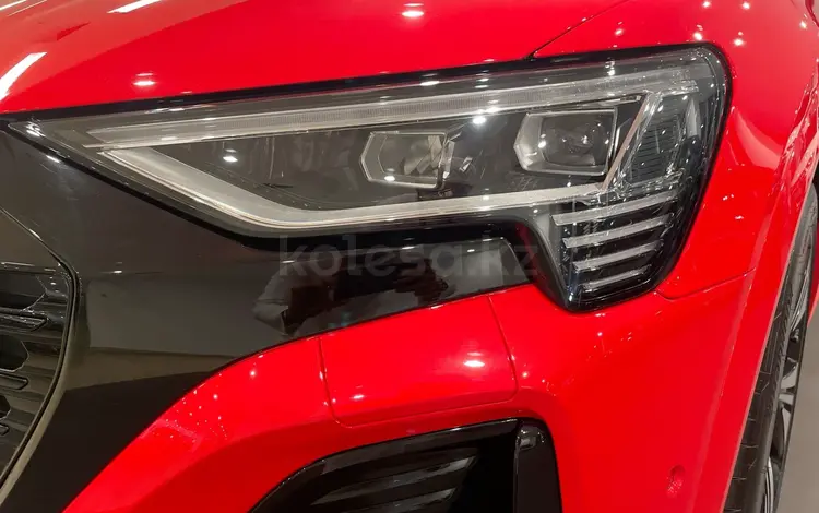 Фара Фонарь туманик габарит AUDI BMW Мерседес Porsche VW за 100 тг. в Алматы