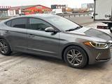 Hyundai Elantra 2017 годаfor4 800 000 тг. в Атырау – фото 4