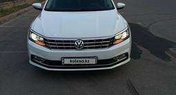 Volkswagen Passat 2016 года за 6 800 000 тг. в Алматы