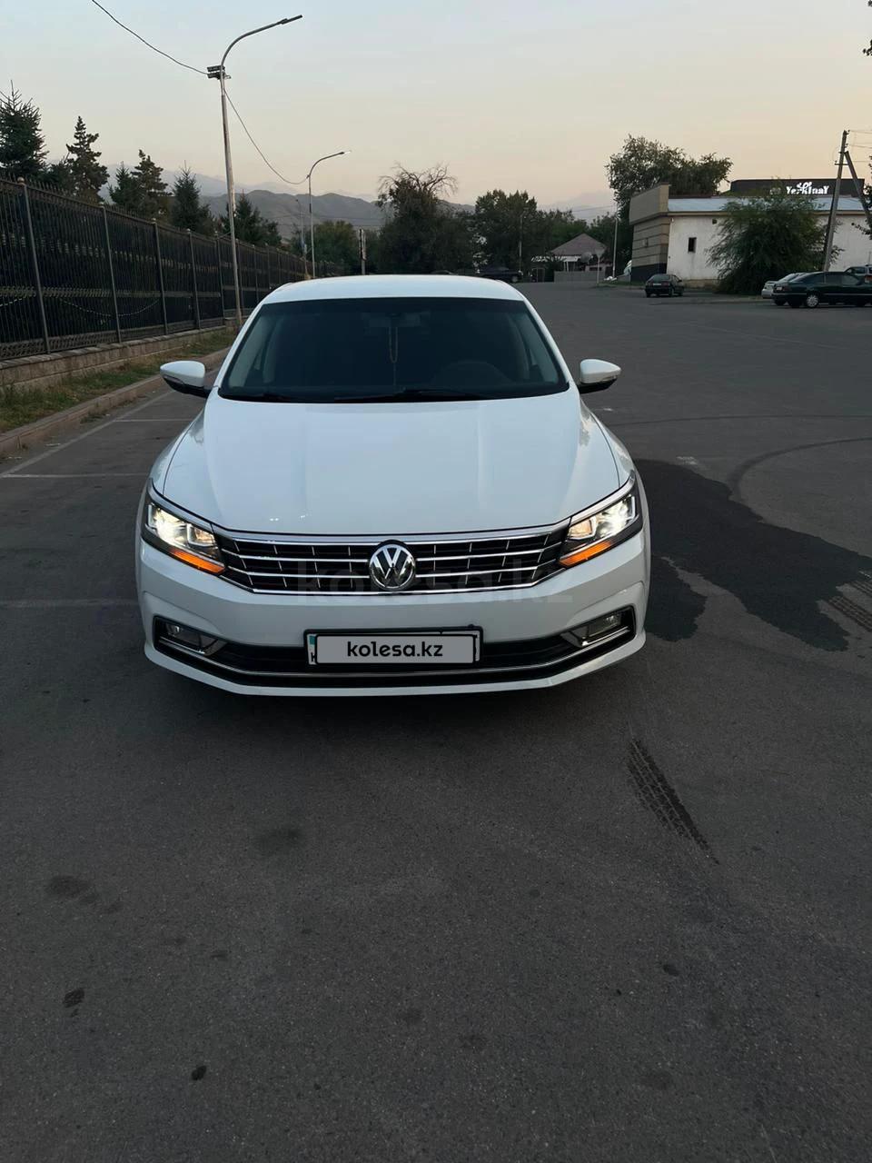 Volkswagen Passat 2016 г.