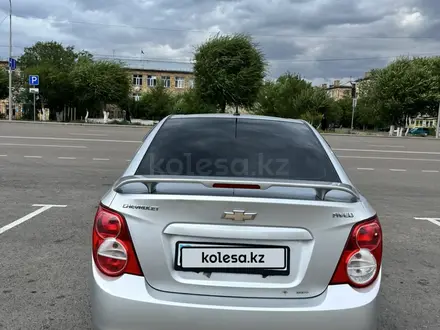 Chevrolet Aveo 2014 года за 3 800 000 тг. в Караганда – фото 6