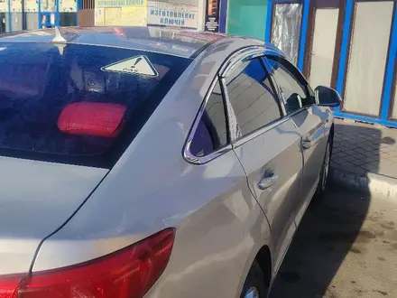 Hyundai Sonata 2015 года за 4 000 000 тг. в Караганда – фото 2