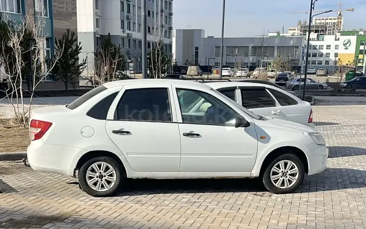 ВАЗ (Lada) Granta 2190 2015 года за 2 000 000 тг. в Астана