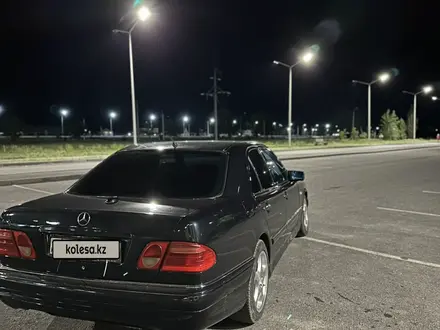 Mercedes-Benz E 280 1997 годаүшін4 100 000 тг. в Ушарал – фото 10