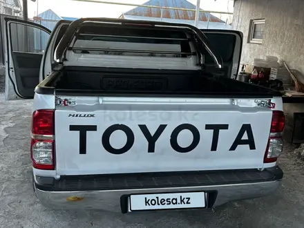 Toyota Hilux 2005 года за 6 500 000 тг. в Алматы – фото 4