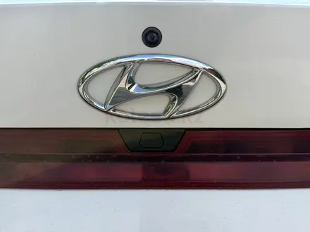 Hyundai Elantra 2021 года за 7 900 000 тг. в Алматы – фото 8