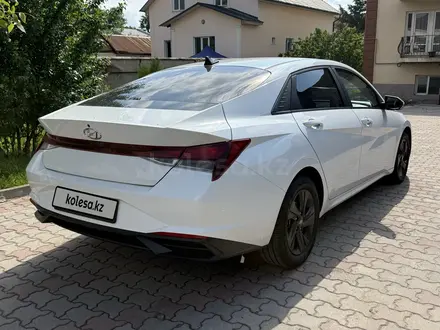 Hyundai Elantra 2021 года за 7 900 000 тг. в Алматы – фото 7