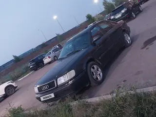 Audi 100