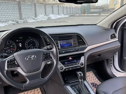 Hyundai Elantra 2018 года за 9 500 000 тг. в Талдыкорган – фото 18