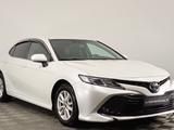 Toyota Camry 2020 года за 12 390 000 тг. в Астана – фото 3