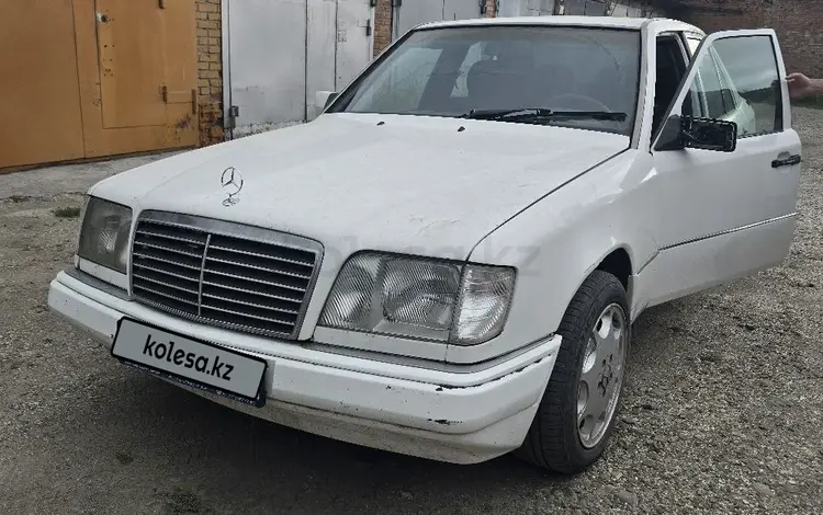 Mercedes-Benz E 220 1994 года за 1 900 000 тг. в Усть-Каменогорск