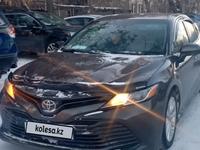 Toyota Camry 2018 года за 10 750 000 тг. в Караганда