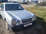 Mercedes-Benz E 220 1996 годаfor900 000 тг. в Кокшетау – фото 4