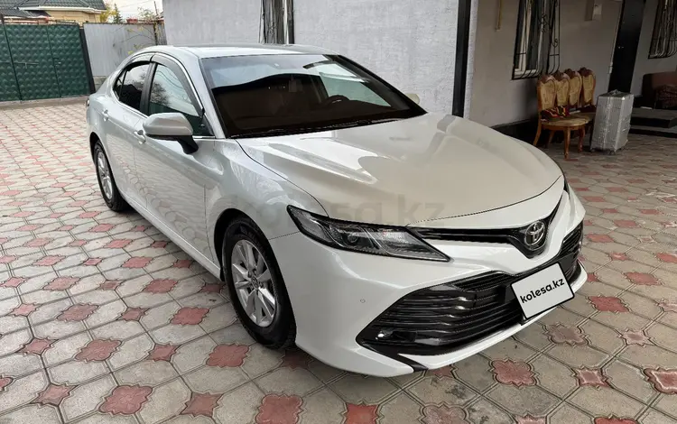 Toyota Camry 2018 годаfor11 000 000 тг. в Алматы