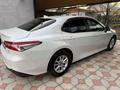 Toyota Camry 2018 годаfor11 000 000 тг. в Алматы – фото 3