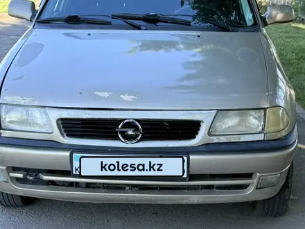 Opel Astra 1997 года за 1 050 000 тг. в Туркестан – фото 2