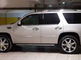 Cadillac Escalade 2007 года за 11 000 000 тг. в Астана