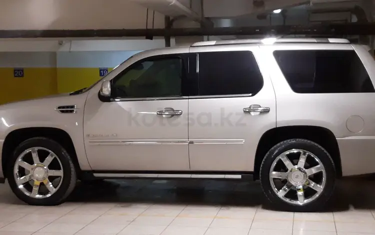 Cadillac Escalade 2007 годаүшін11 000 000 тг. в Астана