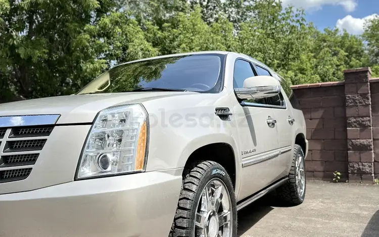 Cadillac Escalade 2007 года за 10 500 000 тг. в Астана