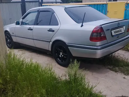 Mercedes-Benz C 280 1994 года за 1 500 000 тг. в Талдыкорган – фото 2