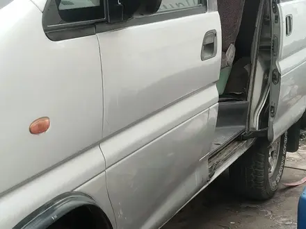 Mitsubishi Delica 1995 года за 2 600 000 тг. в Алматы – фото 3