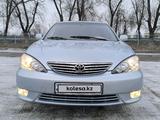 Toyota Camry 2005 года за 4 990 000 тг. в Алматы – фото 2