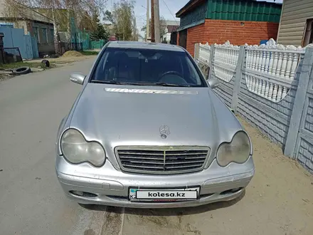 Mercedes-Benz C 200 2000 года за 2 100 000 тг. в Павлодар