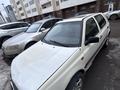 Volkswagen Golf 1994 года за 880 000 тг. в Астана