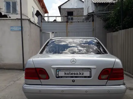 Mercedes-Benz E 230 1997 года за 2 400 000 тг. в Шымкент – фото 3