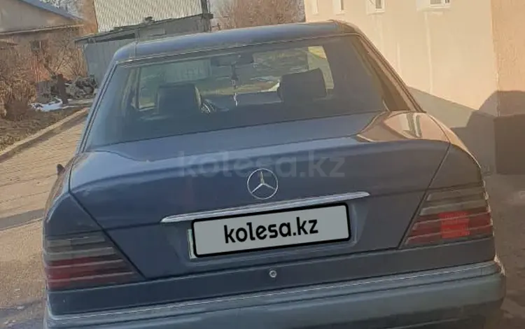 Mercedes-Benz E 280 1993 года за 2 300 000 тг. в Алматы